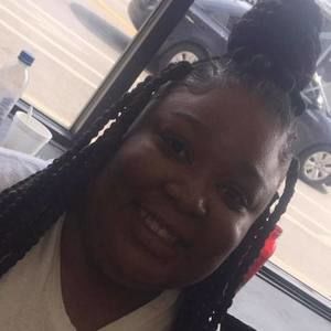Meet your Posher, Jholenna